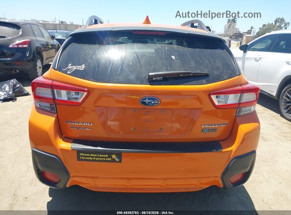 JF2GTADCXJH272480 2018 SUBARU CROSSTREK Orange 