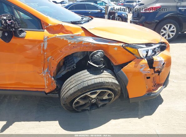 JF2GTADCXJH272480 2018 SUBARU CROSSTREK Orange 