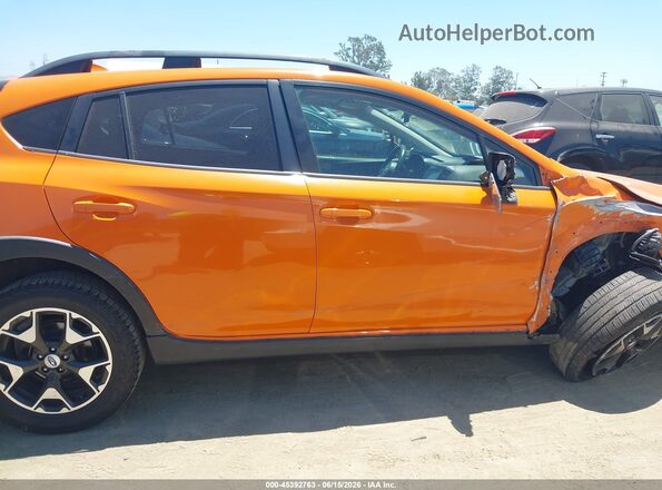JF2GTADCXJH272480 2018 SUBARU CROSSTREK Orange 