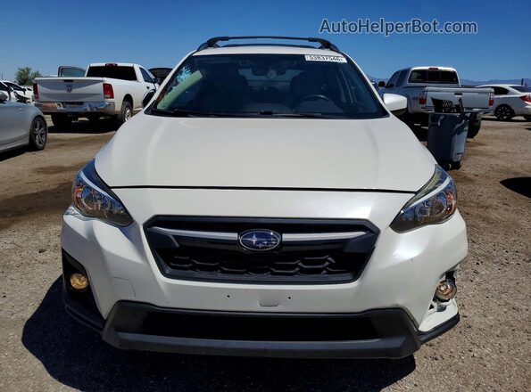 JF2GTAEC0K8216287 2019 SUBARU CROSSTREK White Vista frontal