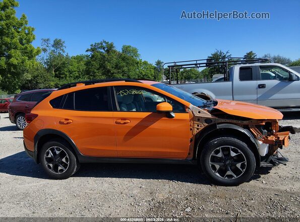 JF2GTAEC4K8206054 2019 SUBARU CROSSTREK Orange Սալոնի 360 աստիճան տեսք