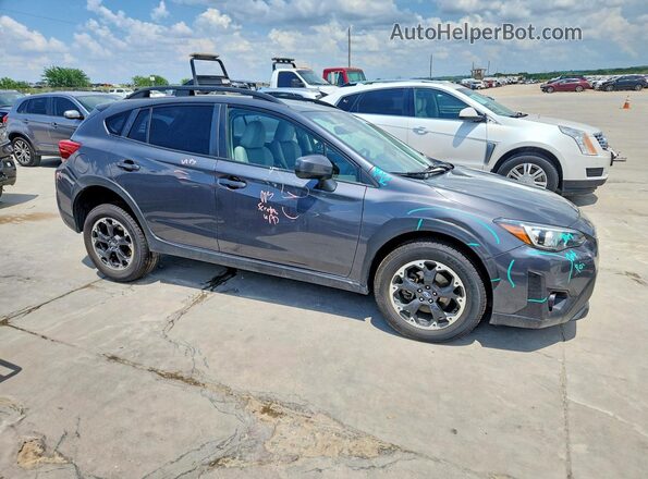 JF2GTAEC5M8300222 2021 SUBARU CROSSTREK Gray Front right
