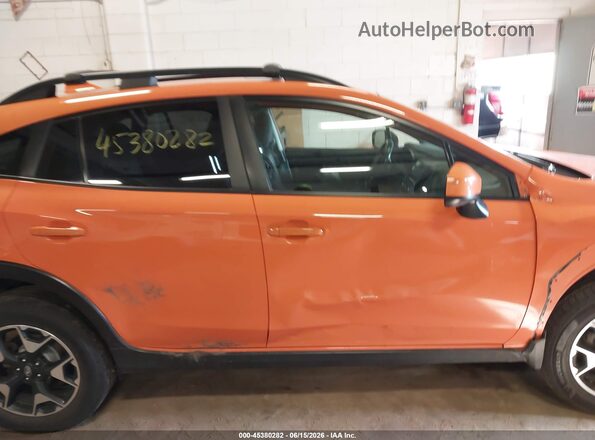 JF2GTAEC8KH387448 2019 SUBARU CROSSTREK Orange Սալոնի հետևի տեսք