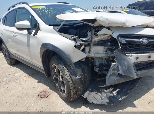 JF2GTAEC9K8220130 2019 SUBARU CROSSTREK White Vista frontal