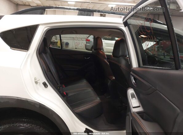 JF2GTAJC1JH238643 2018 SUBARU CROSSTREK White Vista de la etiqueta del VIN