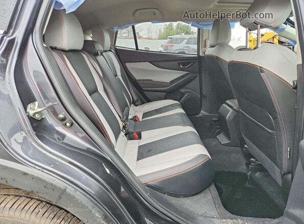 JF2GTALC6JH225738 2018 SUBARU CROSSTREK Gray Widok tylnych siedzeń