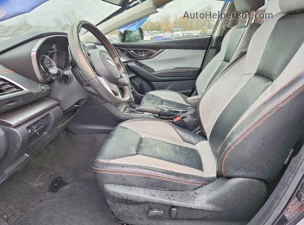 JF2GTALC6JH225738 2018 SUBARU CROSSTREK Gray Widok wnętrza z przodu