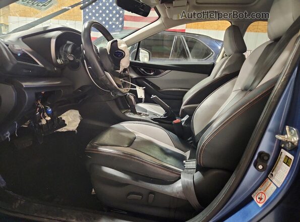 JF2GTALC8JH300827 2018 SUBARU CROSSTREK Blue Սալոնի դիմացի տեսք