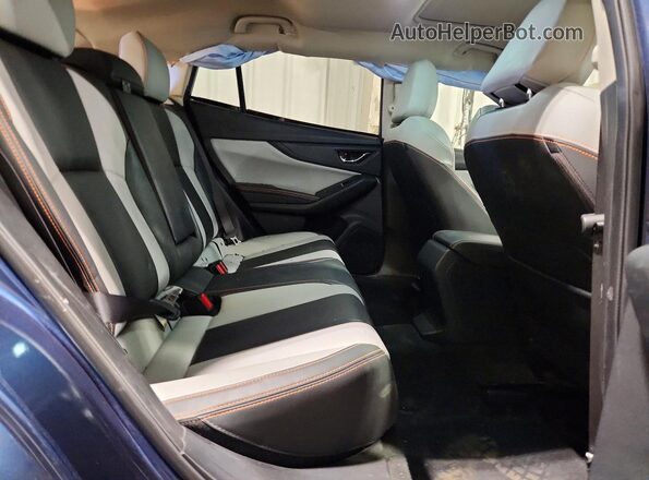 JF2GTALC8JH300827 2018 SUBARU CROSSTREK Blue Սալոնի հետևի տեսք