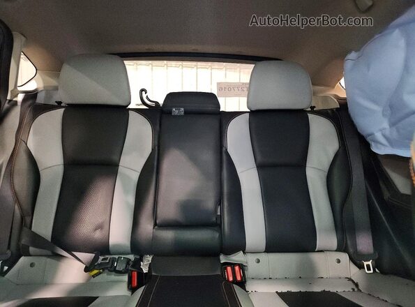 JF2GTALC8JH300827 2018 SUBARU CROSSTREK Blue Հետևի նստատեղերի տեսք