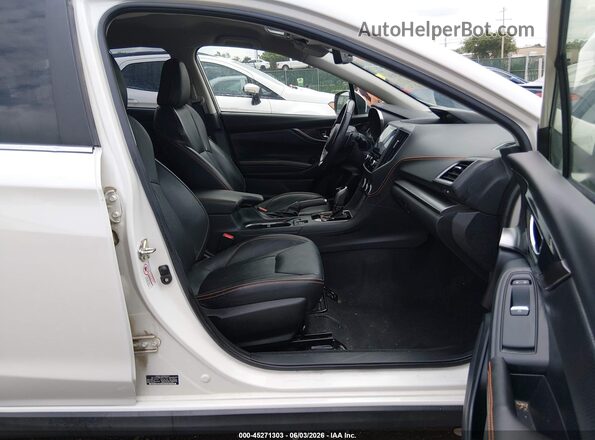 JF2GTAMC0KH213097 2019 SUBARU CROSSTREK White 