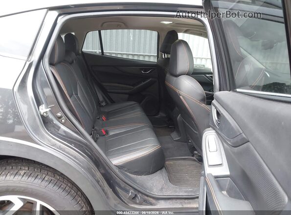 JF2GTAMC3JH274670 2018 SUBARU CROSSTREK Gray 