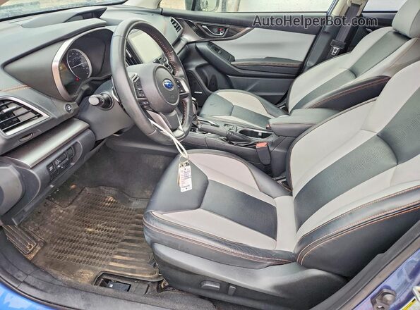 JF2GTAMC6JH291835 2018 SUBARU CROSSTREK Синий Вид салона спереди