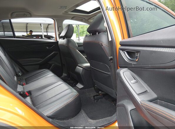 JF2GTAMC6LH236983 2020 SUBARU CROSSTREK Orange Widok naklejki z numerem VIN
