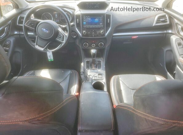 JF2GTAMCXJ8297265 2018 SUBARU CROSSTREK Silver Առջևի վահանակի տեսք
