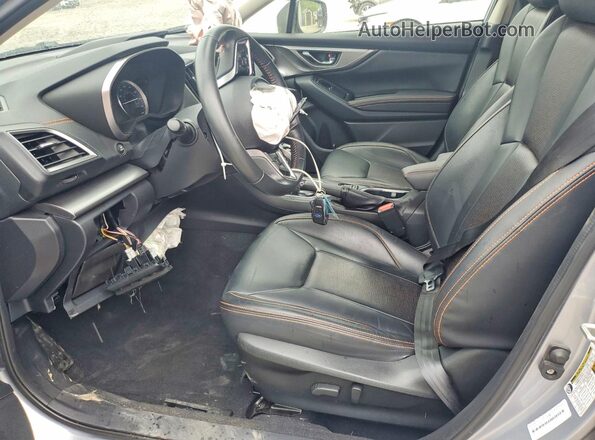 JF2GTHMC2P8253326 2023 SUBARU CROSSTREK Silver Widok wnętrza z przodu