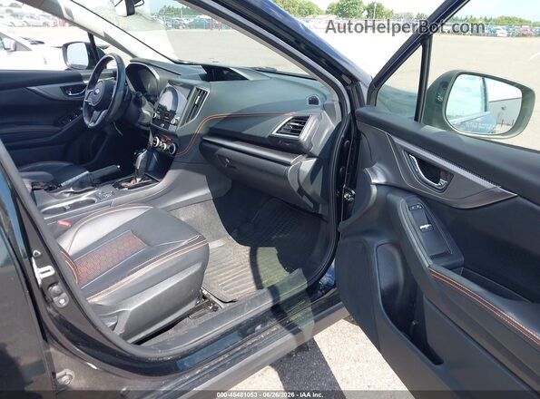 JF2GTHMC9P8292916 2023 SUBARU CROSSTREK Черный Вид салона спереди