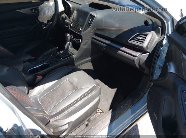 JF2GTHNC8NH221850 2022 SUBARU CROSSTREK Light Blue Front interior view
