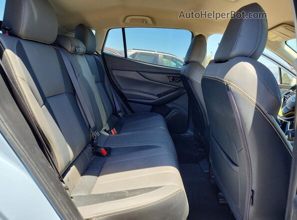 JF2GTHRC8NH270220 2022 SUBARU CROSSTREK Blue Rear interior view