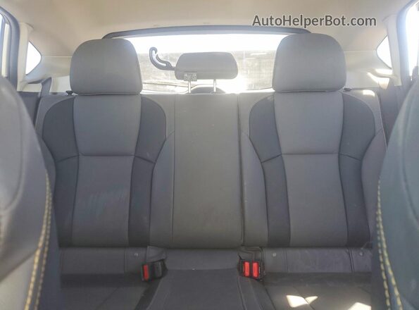 JF2GTHSC5MH682247 2021 SUBARU CROSSTREK White Widok tylnych siedzeń