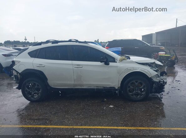 JF2GTHSC5NH216481 2022 SUBARU CROSSTREK White Rear interior view