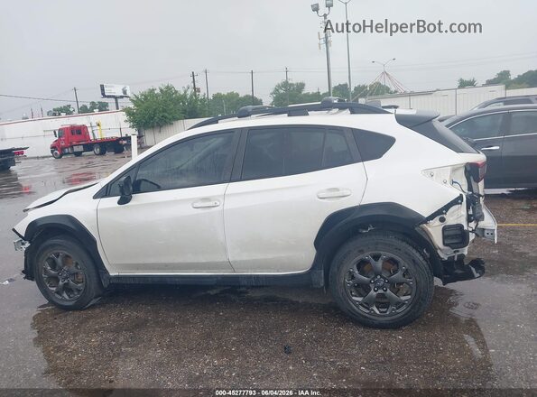 JF2GTHSC5NH216481 2022 SUBARU CROSSTREK White 360 interior view