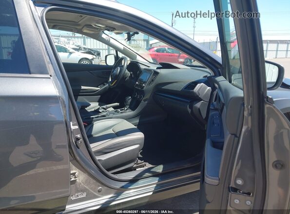 JF2GTHSC9NH241917 2022 SUBARU CROSSTREK Gray Front interior view