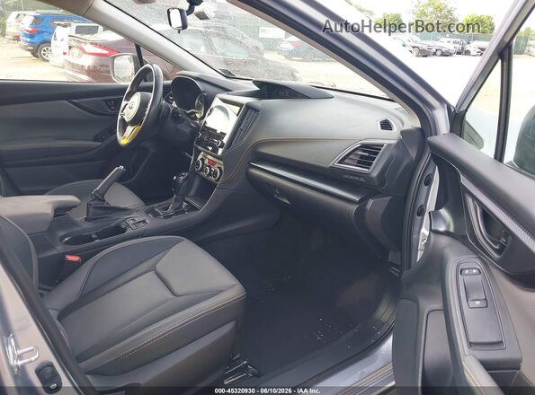 JF2GTHSCXPH231447 2023 SUBARU CROSSTREK Silver Вид салону спереду