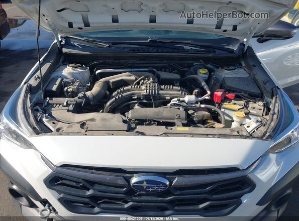 JF2GUADC5R8230453 2024 SUBARU CROSSTREK White Հետևի տեսք