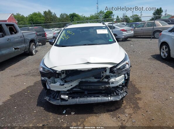JF2GUHDC0S8344083 2025 SUBARU CROSSTREK White Widok wnętrza z tyłu