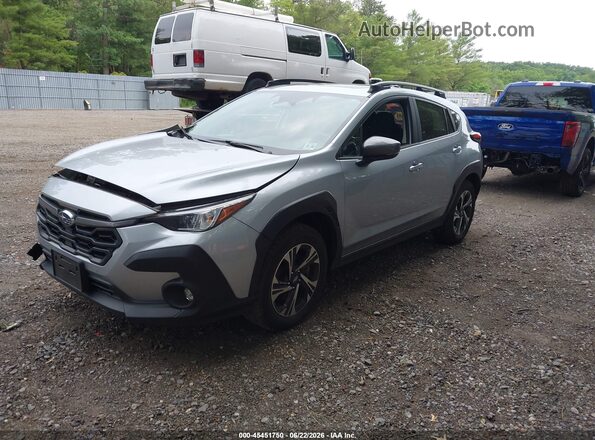 JF2GUHDC6SH226085 2025 SUBARU CROSSTREK Silver Vista tres cuartos delantera izquierda