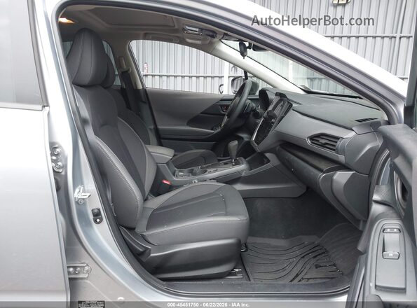 JF2GUHDC6SH226085 2025 SUBARU CROSSTREK Silver Vista interior delantera