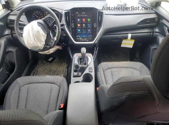 JF2GUHDC7T8218725 2026 SUBARU CROSSTREK Gray Vista del salpicadero