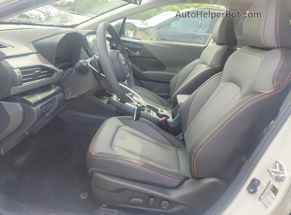 JF2GUSND8T8210072 2026 SUBARU CROSSTREK White Widok wnętrza z przodu