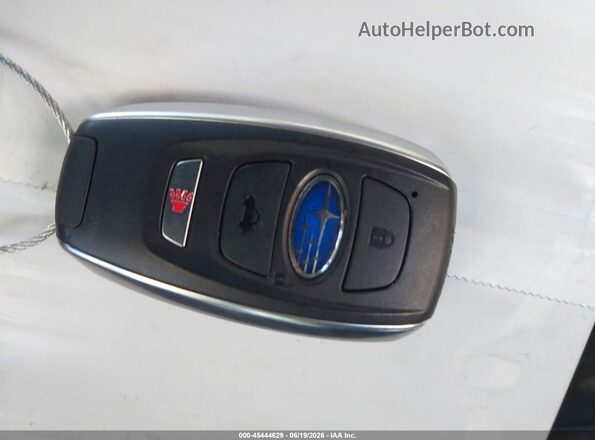 JF2GUSND8T8220536 2026 SUBARU CROSSTREK Gray Widok deski rozdzielczej