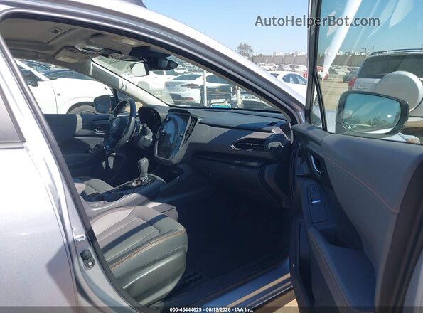 JF2GUSND8T8220536 2026 SUBARU CROSSTREK Gray Widok wnętrza z przodu