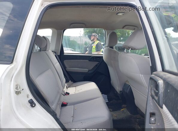 JF2SJAAC1JG546949 2018 SUBARU FORESTER Белый Вид наклейки с VIN-кодом
