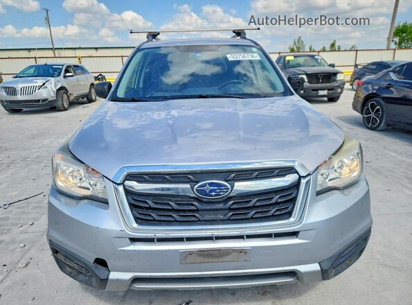 JF2SJABC1HH810318 2017 SUBARU FORESTER Серебряный Вид спереди