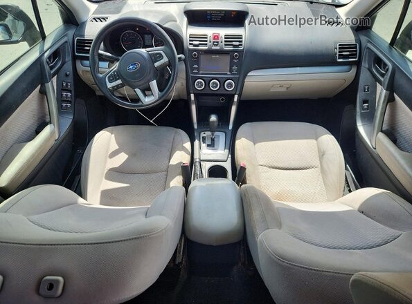 JF2SJABC1HH810318 2017 SUBARU FORESTER Серебряный Вид панели приборов
