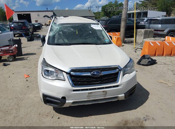 JF2SJABC2JH517548 2018 SUBARU FORESTER White Widok zestawu wskaźników
