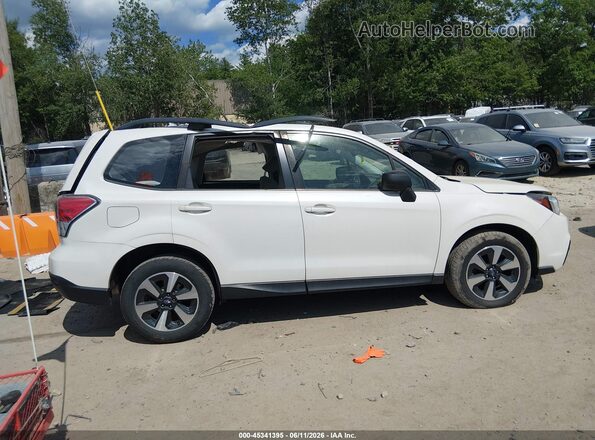 JF2SJABC2JH517548 2018 SUBARU FORESTER White Widok wnętrza z tyłu