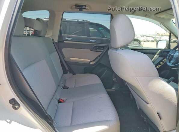 JF2SJABC4GH507354 2016 SUBARU FORESTER White Вид задньої частини салону