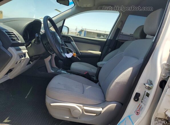 JF2SJABC4GH507354 2016 SUBARU FORESTER White Вид салону спереду
