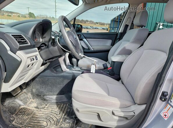 JF2SJABC5GH505337 2016 SUBARU FORESTER Silver Widok wnętrza z przodu