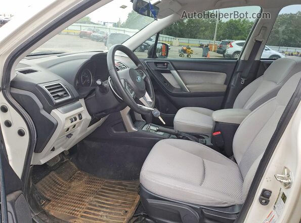 JF2SJABC5JH507273 2018 SUBARU FORESTER White Vista interior delantera