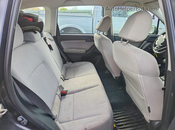 JF2SJABC6HH488582 2017 SUBARU FORESTER Серый Вид задней части салона