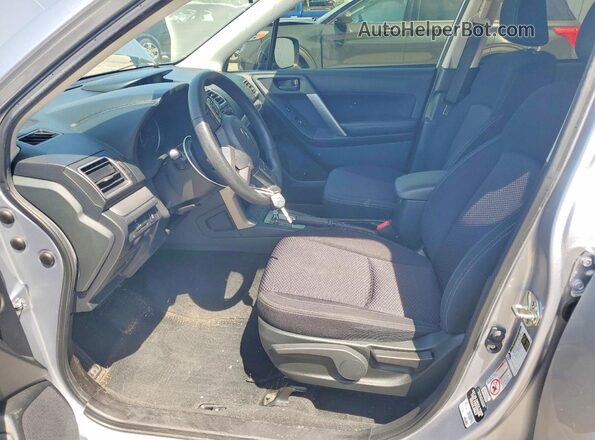 JF2SJABC6JH460030 2018 SUBARU FORESTER Silver Вид салону спереду
