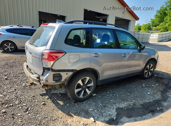 JF2SJABC7HH498523 2017 SUBARU FORESTER Silver Trasero derecho