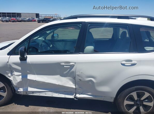 JF2SJABC7JH604068 2018 SUBARU FORESTER White Սալոնի 360 աստիճան տեսք