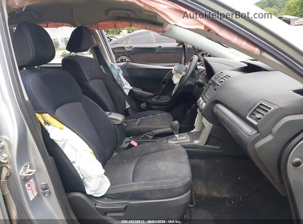 JF2SJABC8HH417576 2017 SUBARU FORESTER Silver Вид салону спереду